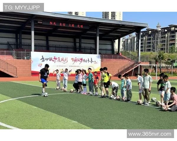 提升青少年足球技能的专业培训课程助力未来足球明星的成长